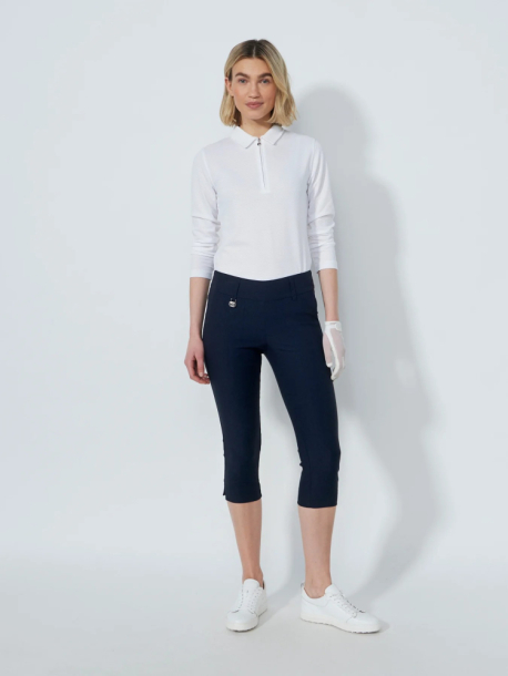 Daily Sports Magic Capri 78cm - Navy i gruppen Golfklder / Golfklder Dam / Shorts/Kjolar hos Tee Two Green AB (001-270-590)